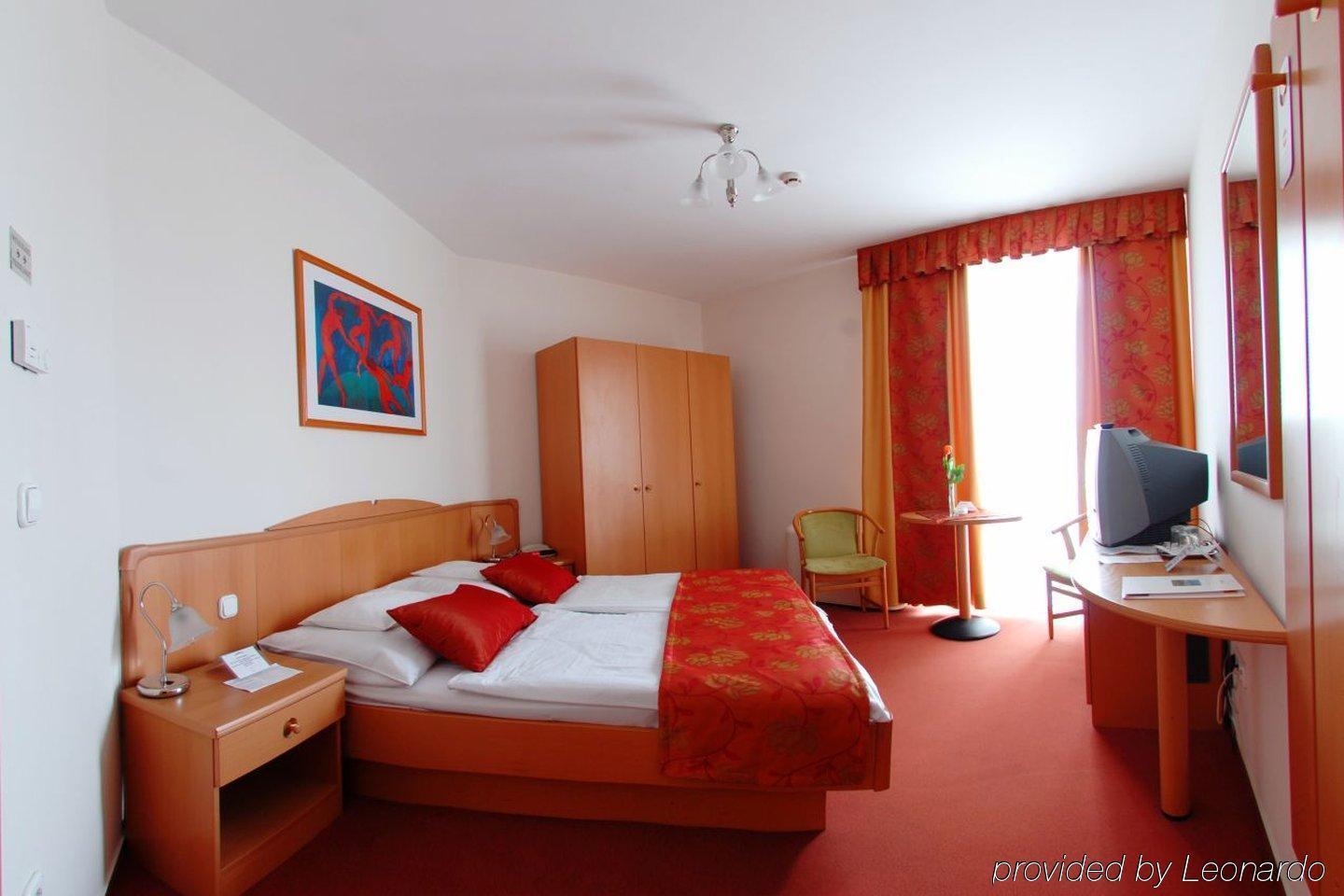Hotel Kálvária Superior Győr Habitación foto