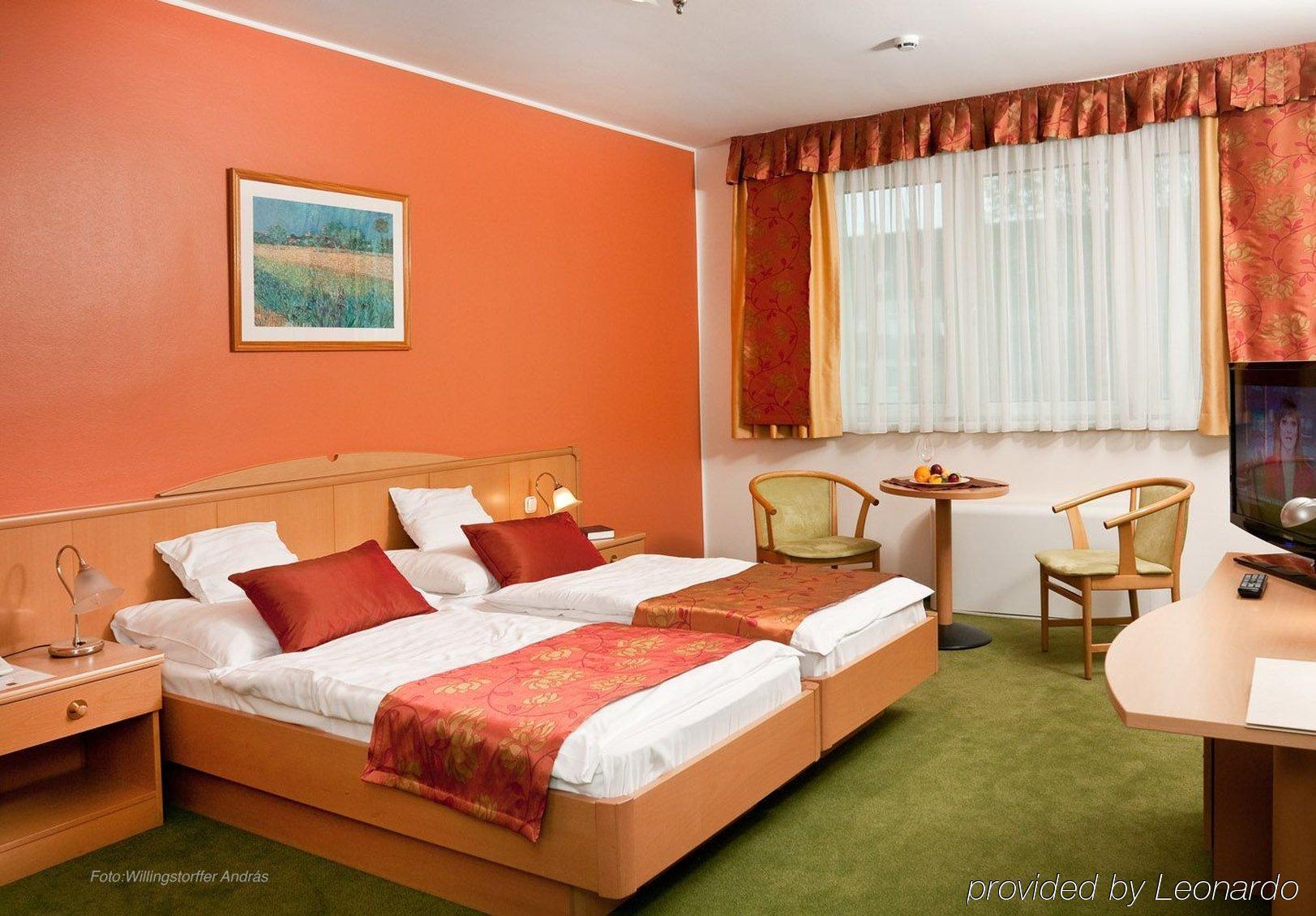 Hotel Kálvária Superior Győr Exterior foto